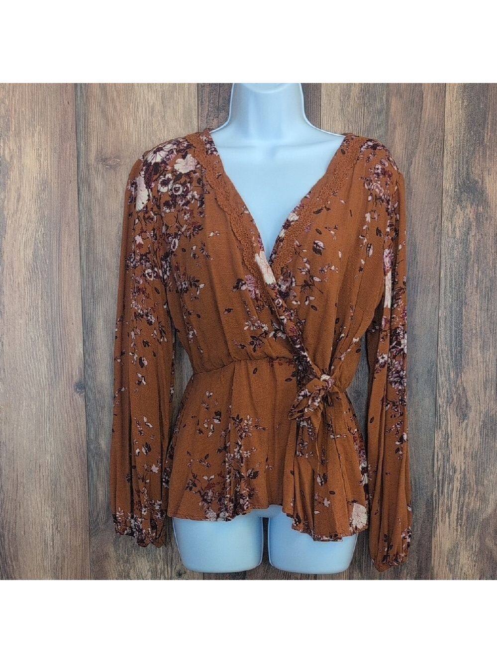 Maurices Floral Wrap Blouse M                           D355